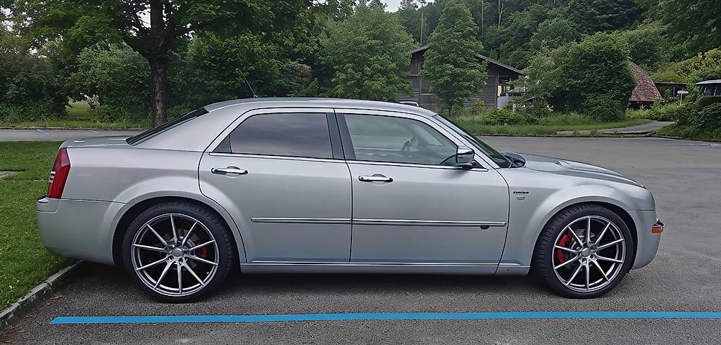 Autos: Chrysler 300c V8 HEMI – D'occasion à Rüfenacht BE par Regor86 2