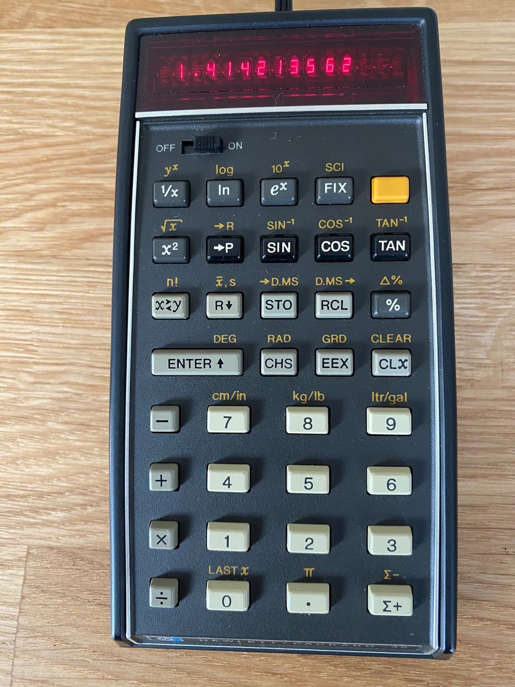 Taschenrechner: HEWLETT PACKARD WISSENSCHAFTLICHER RECHNER 1974 – Gebraucht aus Stäfa von ROLMUDUB