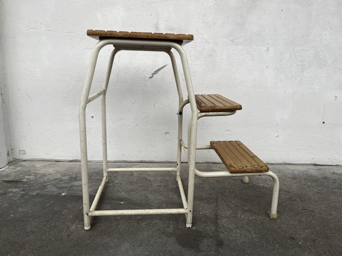 Sgabelli: Vintage 3 tritt Hocker – Usato da Bern venduto da fotolog111 2