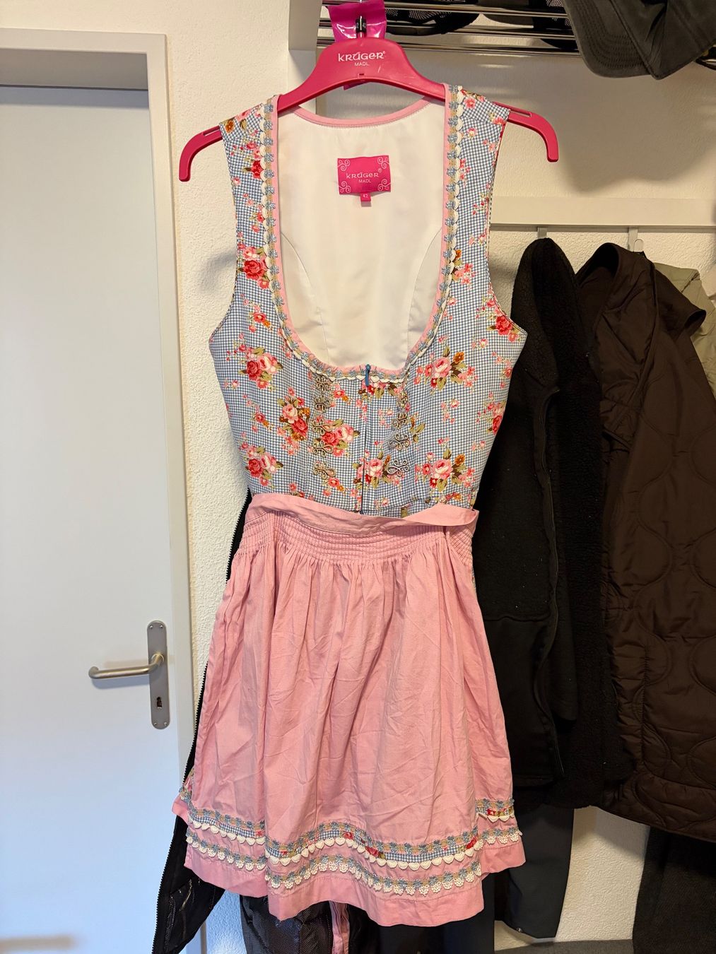 Krüger Vestiti: Krüger Dirndl – Usato da Bubendorf venduto da sve_z9ly