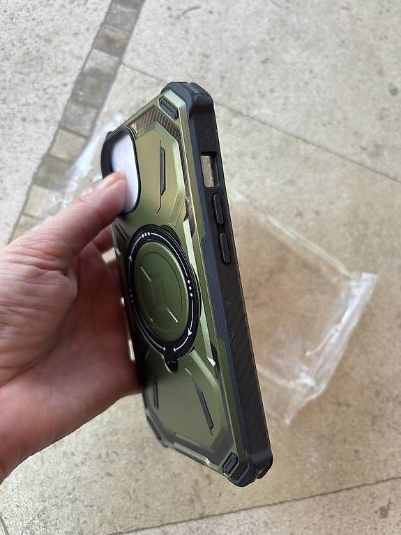 Apple Cover & Protezioni schermo: Coque antichoc kaki IPhone 15 – Nuovo e nell'imballaggio originale da Perroy venduto da barballalla 3