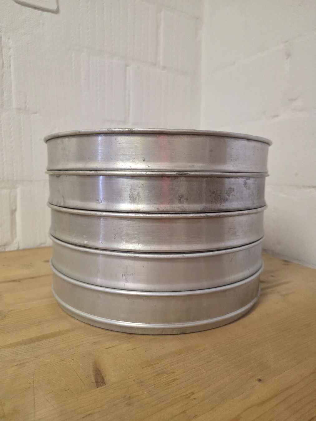 Sigg Elettrodomestici da cucina: 5 Sigg Dörrex Gitter grau/silber  – Usato da Münchenbuchsee venduto da RipiRip 1