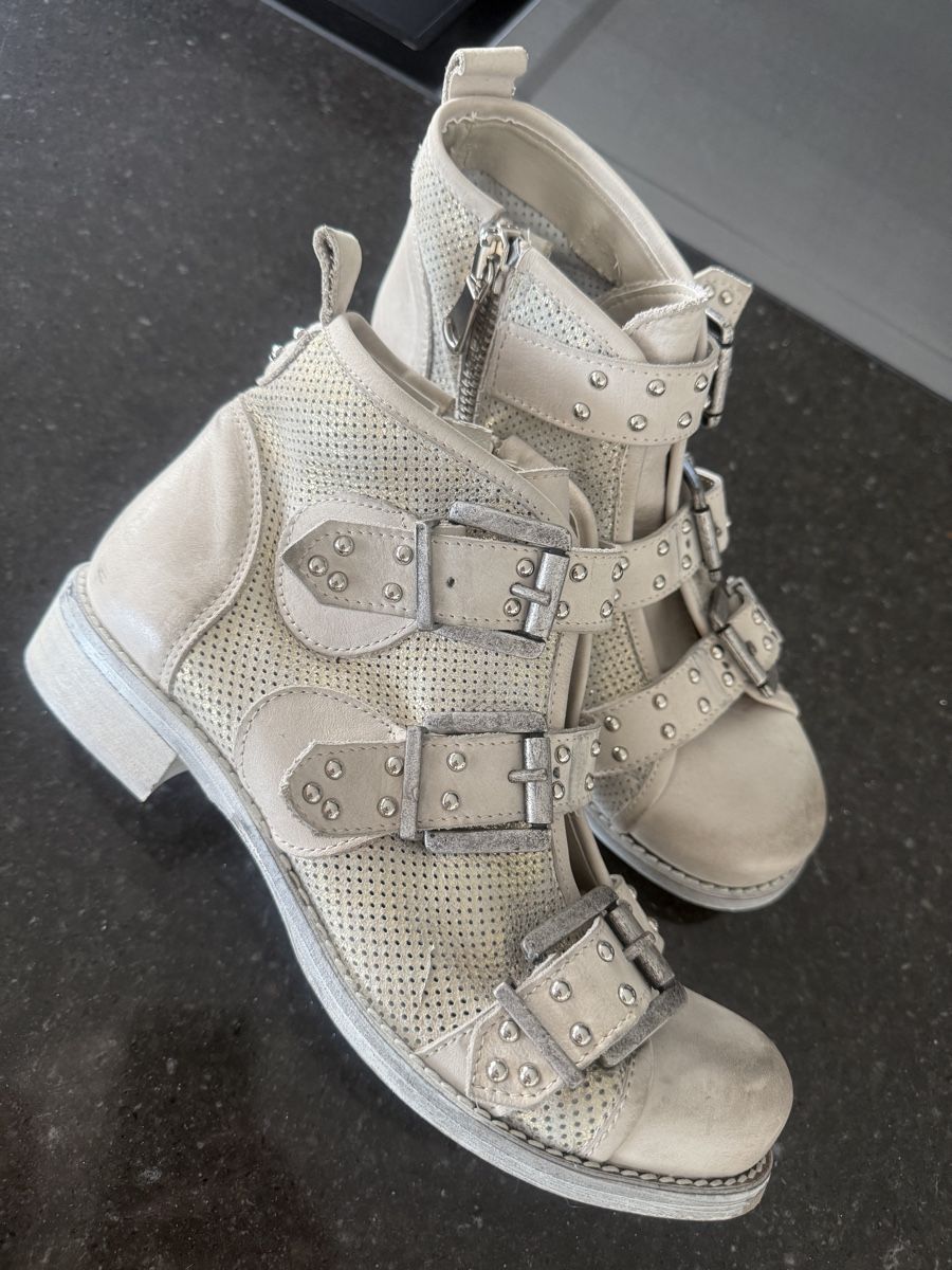 Scarpe da donna: RICCIANERO- Schuhe, Gr. 39 – Usato da Adligenswil venduto da Esthee 2