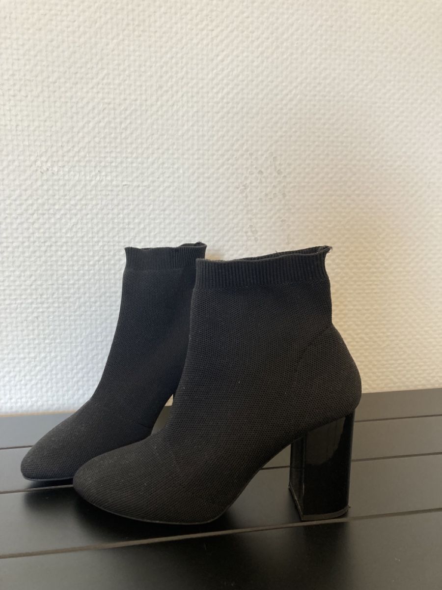 Scarpe da donna: Bottines à talon – Usato da Lausanne venduto da shabnam.t