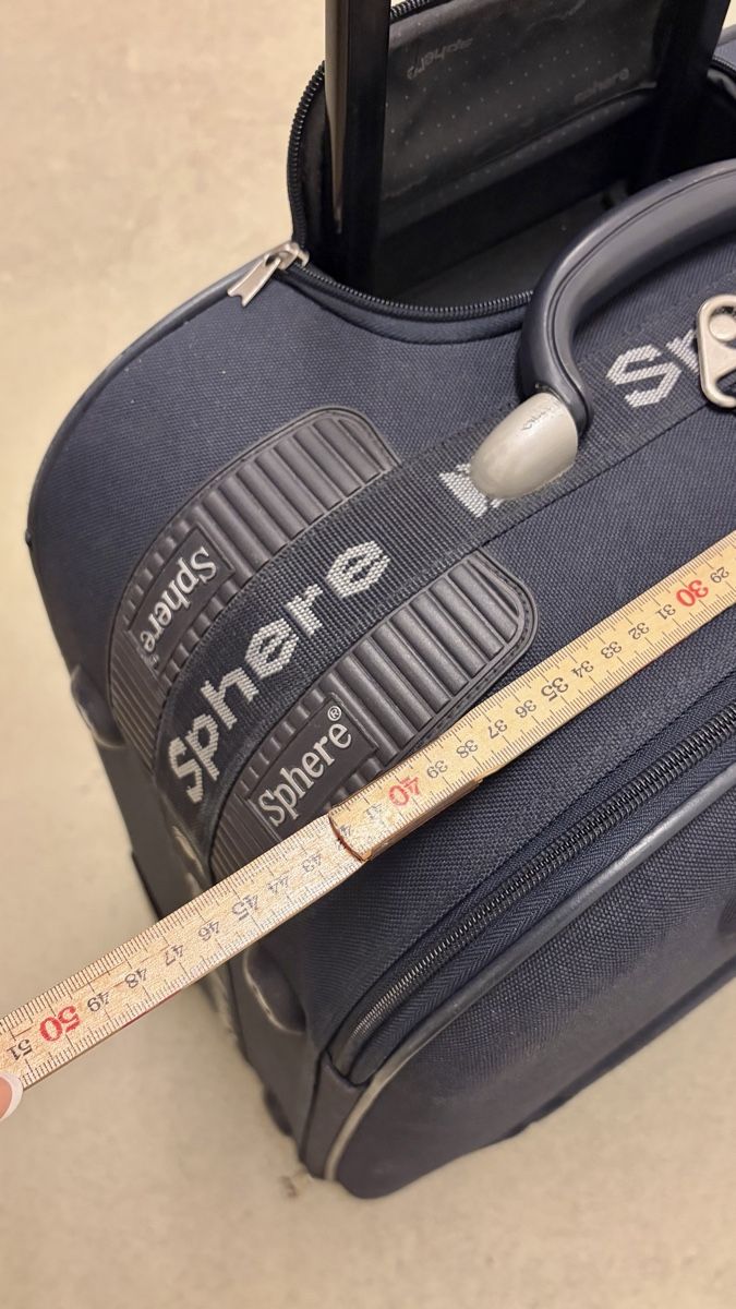 Valises de voyage: 2x Rollkoffer Sphere 62L – D'occasion à Niederlenz par chi_ie_007 2