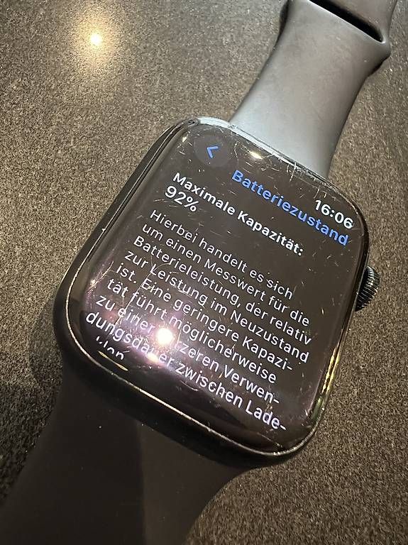 Apple Smartwatch: Apple Watch Series 9 – Usato da Rotkreuz venduto da dede97 4