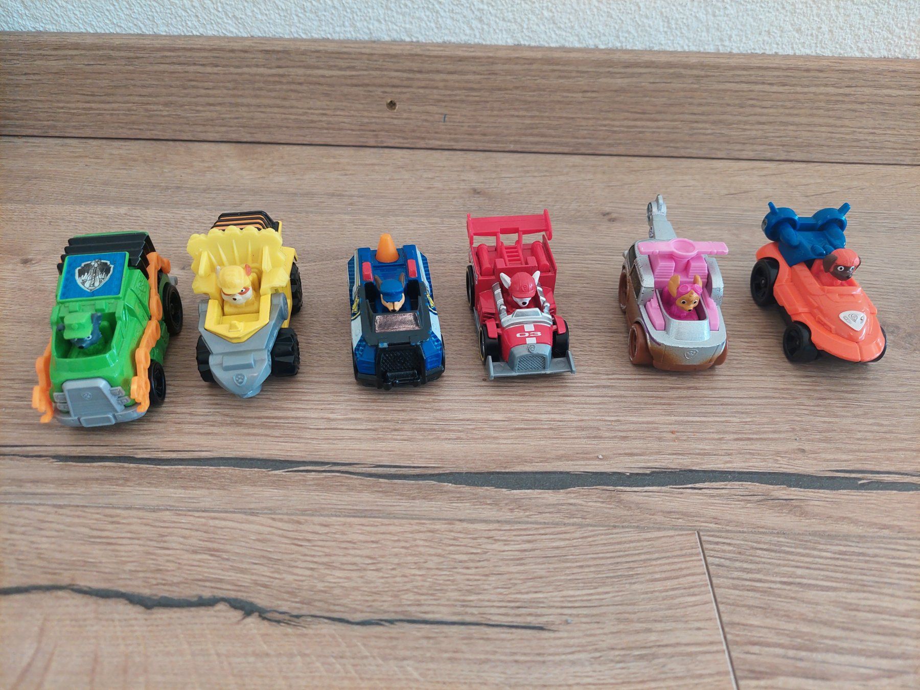 Giocattoli: 6 kleine Paw Patrol Autos – Usato da Mund venduto da milo18