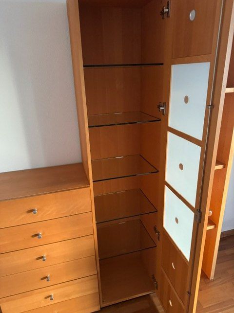 Armadi: Wohnwand,Sideboard mit Schubladen, Vitrinenelement und Regal – Usato da Triesenberg venduto da dibali 2