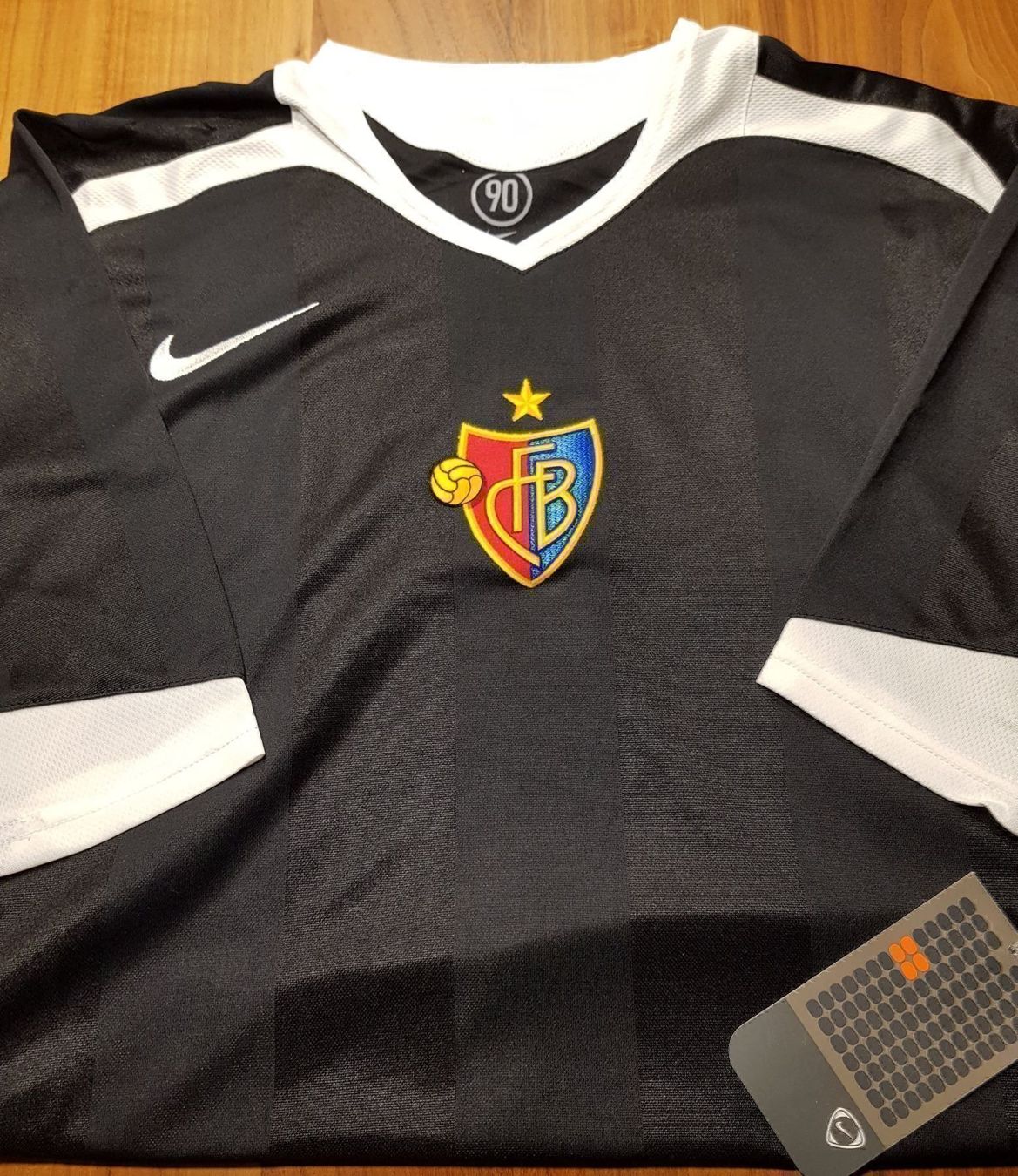 Nike Canottiere & Pantaloni: FC Basel Trikot 2005/2006 sehr selten – Nuovo (secondo la descrizione) da Emmenbrücke venduto da Herzog07 6