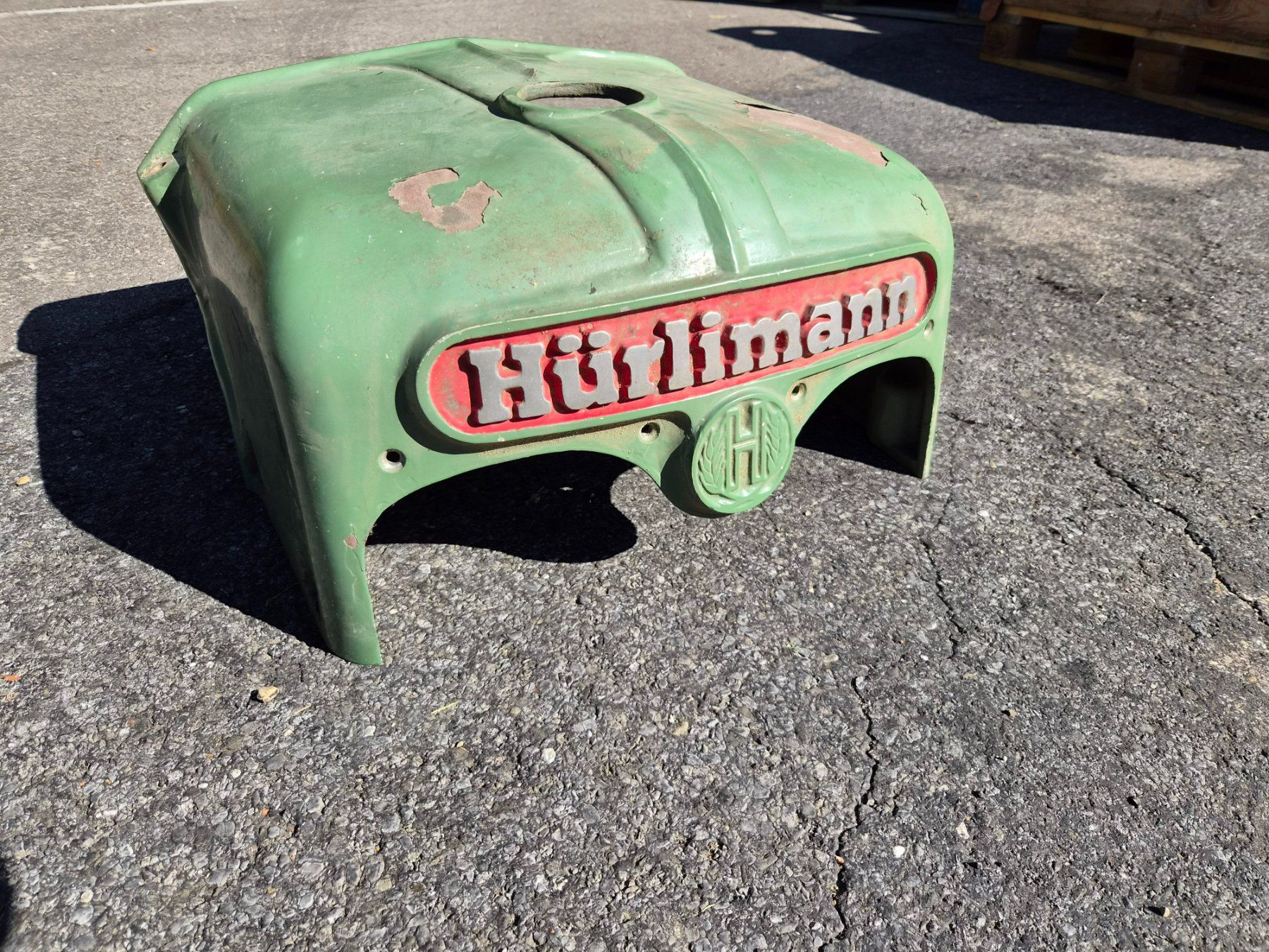 Hürlimann Trattori: Hürlimann Oldtimer Traktor Kühlerfront Oberteil D100, D200 – Usato da Dürnten venduto da Bachtel84 1