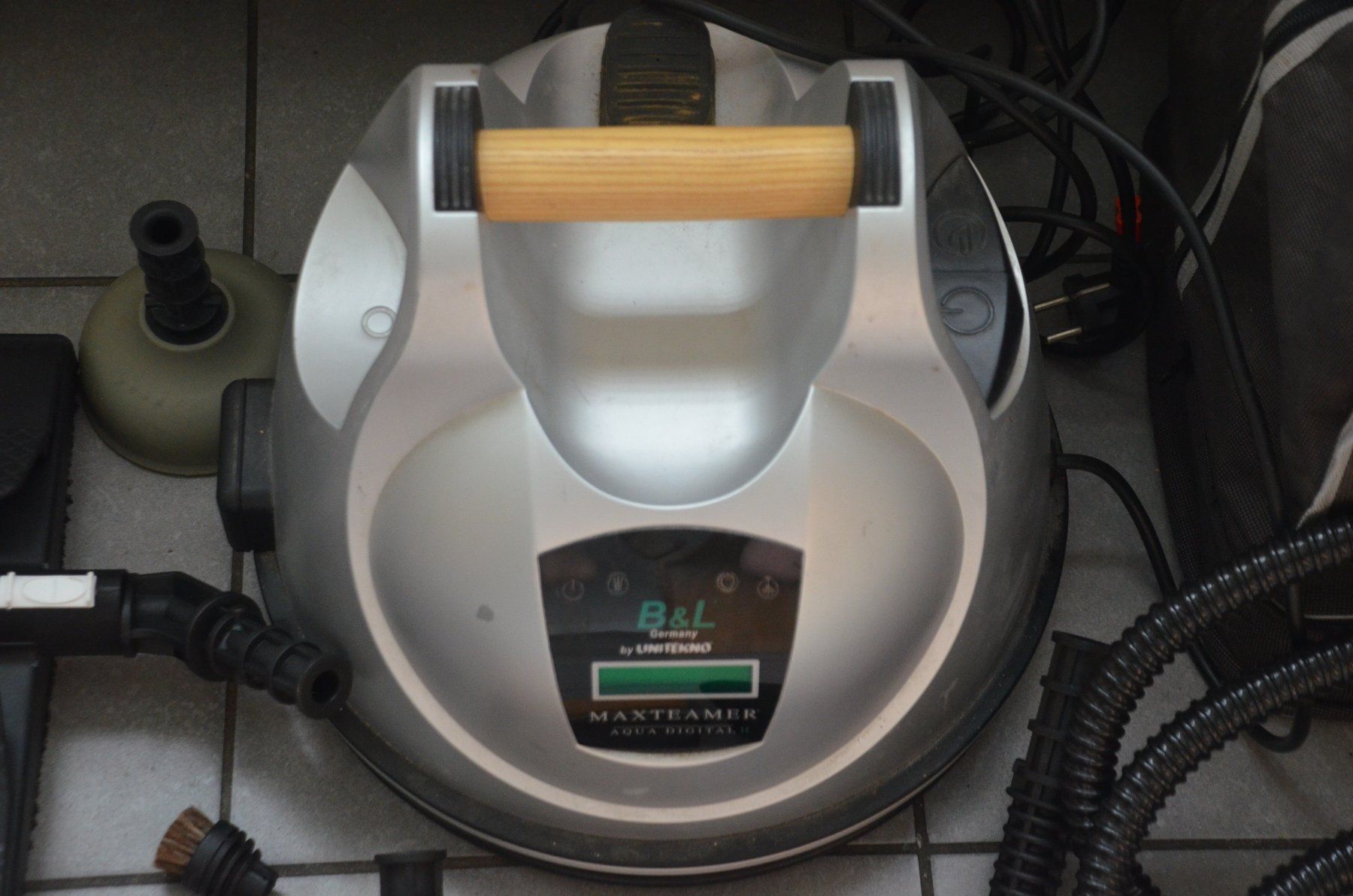 Pulitori a vapore: B&L Maxteamer Aqua Digital II Dampfreiniger/Sauger – Usato da Collonges venduto da arashee 3