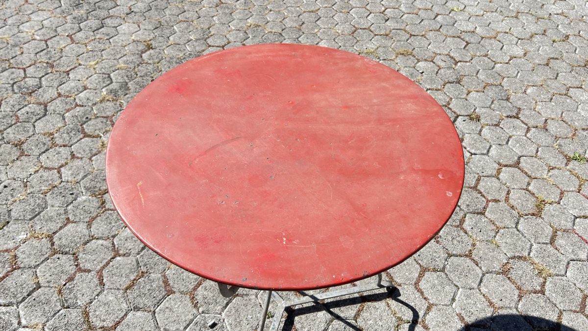 Tavoli: Antiker Gartentisch aus Metall – Usato da Vilters venduto da Antik2016 1