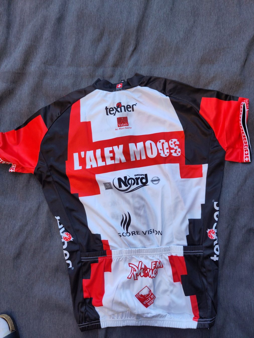 Canottiere & Pantaloni: Veloleibchen – Usato da Wil SG venduto da schnippo2018 1