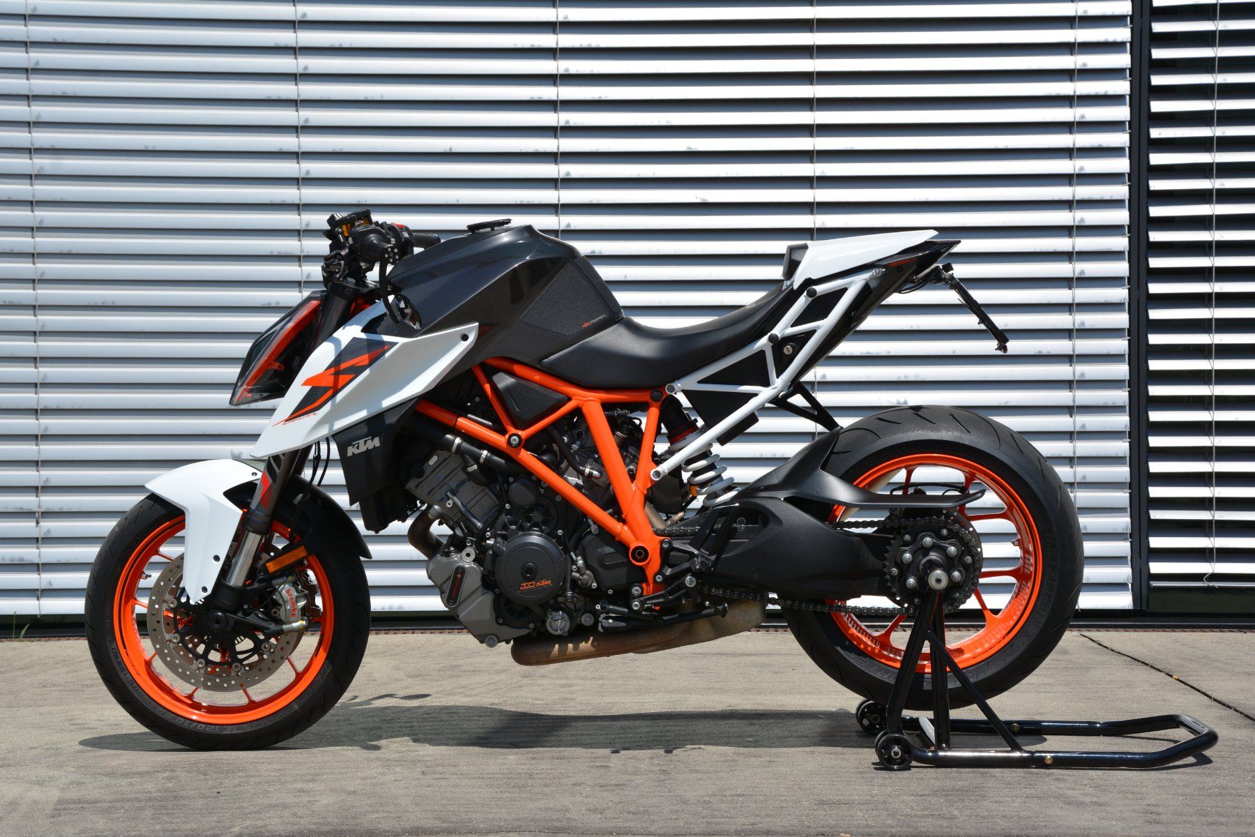 KTM Strasse: KTM 1290 Super Duke R – Gebraucht aus Oberkulm von Curiger-Automobile 4