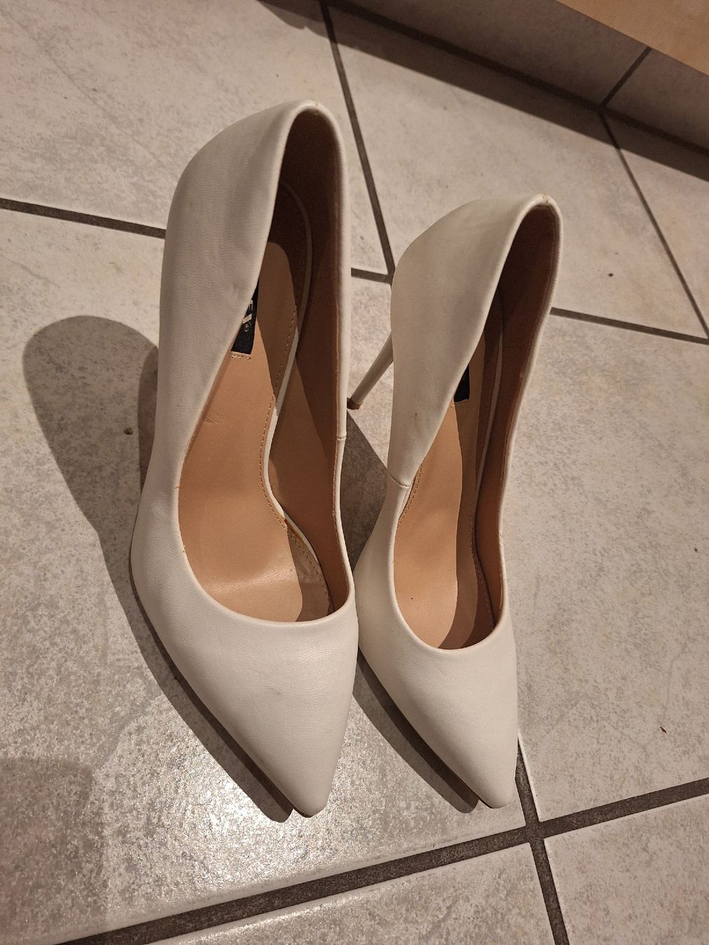 Scarpe da donna: Weisse High Heels, Grösse 37  – Usato da Aarau venduto da Chillkrot 1