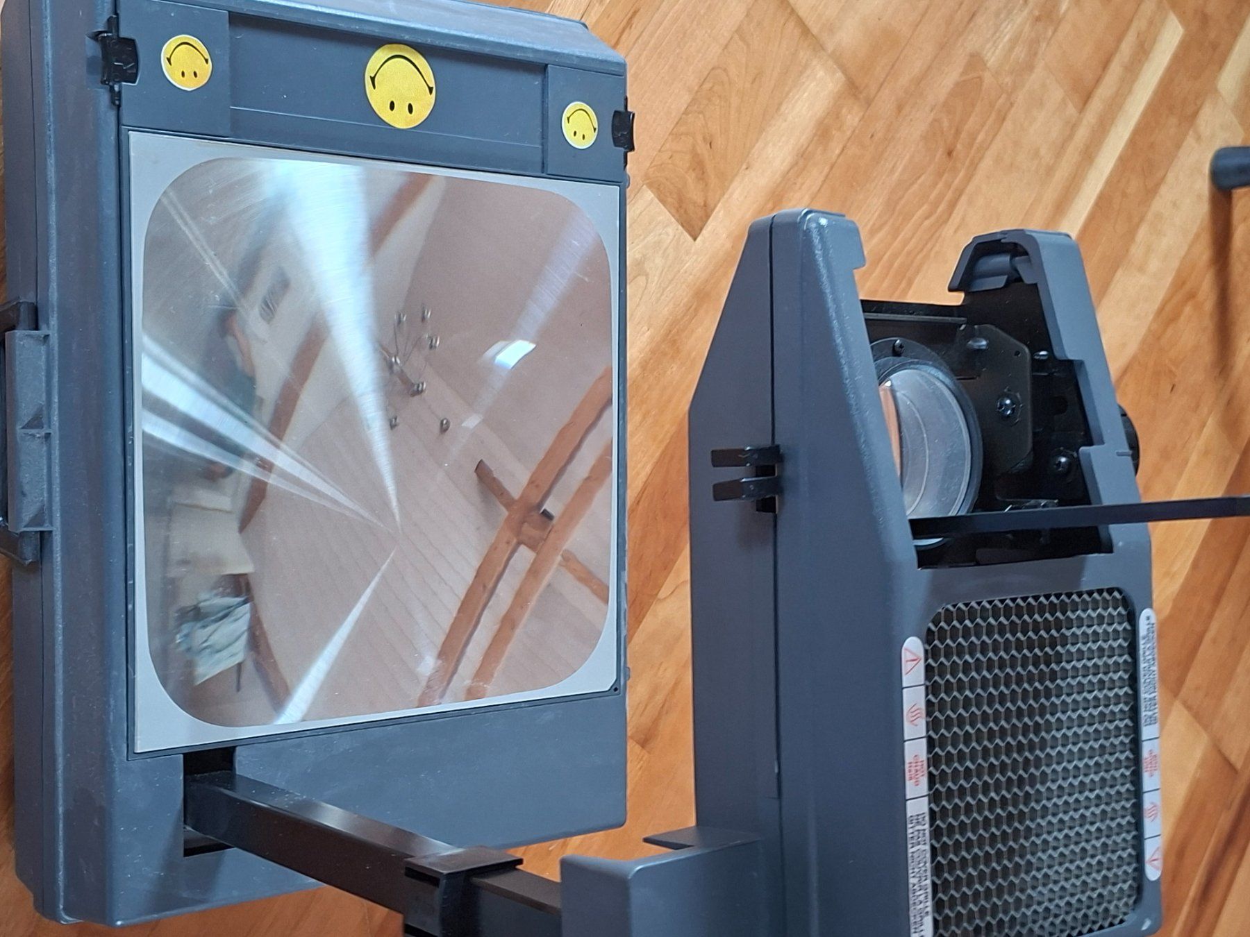 3M Videoprojektoren: Hellraumprojektor Portable – Gebraucht aus Thalheim AG von peps01