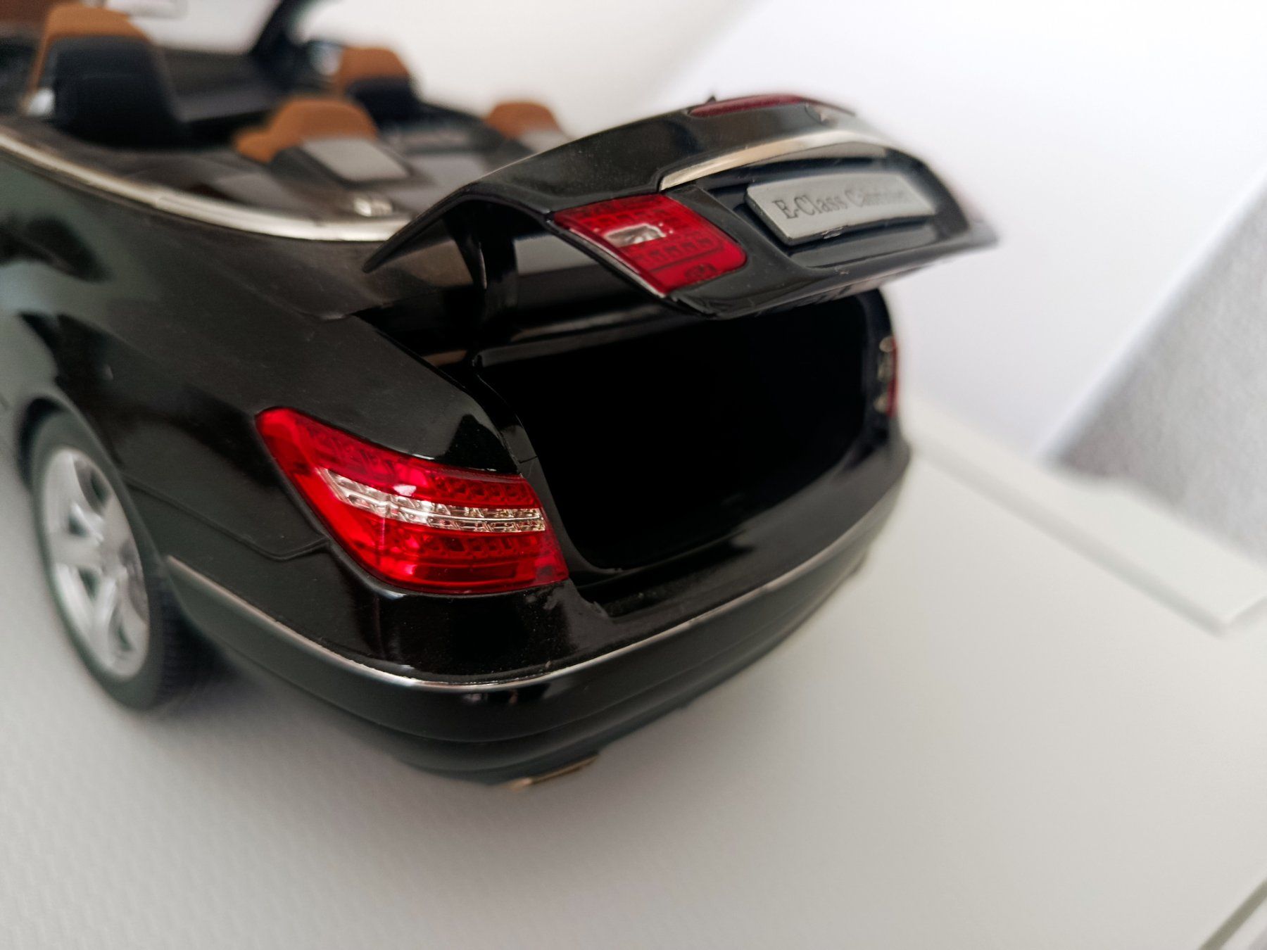 Mercedes-Benz Modellini d'auto: Modellauto Mercedes Benz E-Class Cabriolet – Usato da Wil SG venduto da Venezian01 5