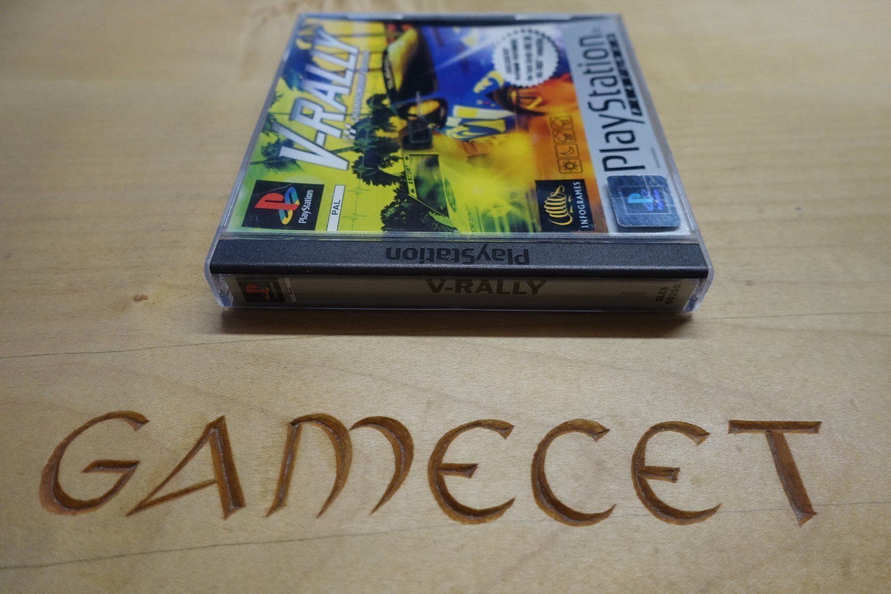 Sony Giochi: V-Rally 97 Championship Edition Platinum – Usato da Steinach venduto da Gamecet 1