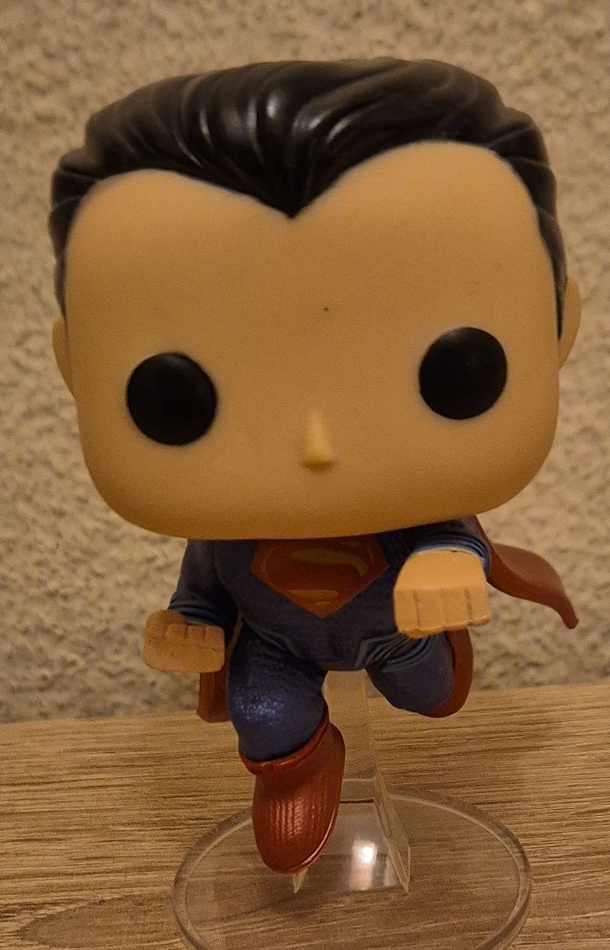 Funko Statuette: Funko Pop Superman - Édition Limitée - État Impeccable! – Usato da Genève venduto da Bayoushi