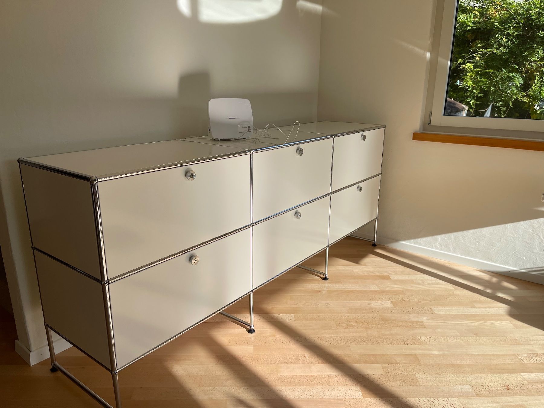 Cassettiere: USM  Praxis Sideboard weiss Lieferung Gratis – Usato da Thun venduto da Thuno6 3