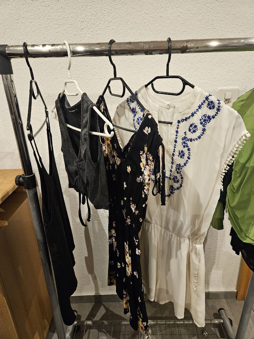 Kleiderpakete: Lot taille XS – Gebraucht aus Vétroz von sas_yln5 2