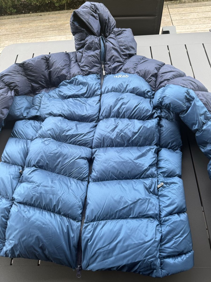 Rab Giacche: Rab Down Jacket, Size XL, Blue, Hooded, Used Condition – Nuovo (secondo la descrizione) da Oberägeri venduto da kim_5wz5 1