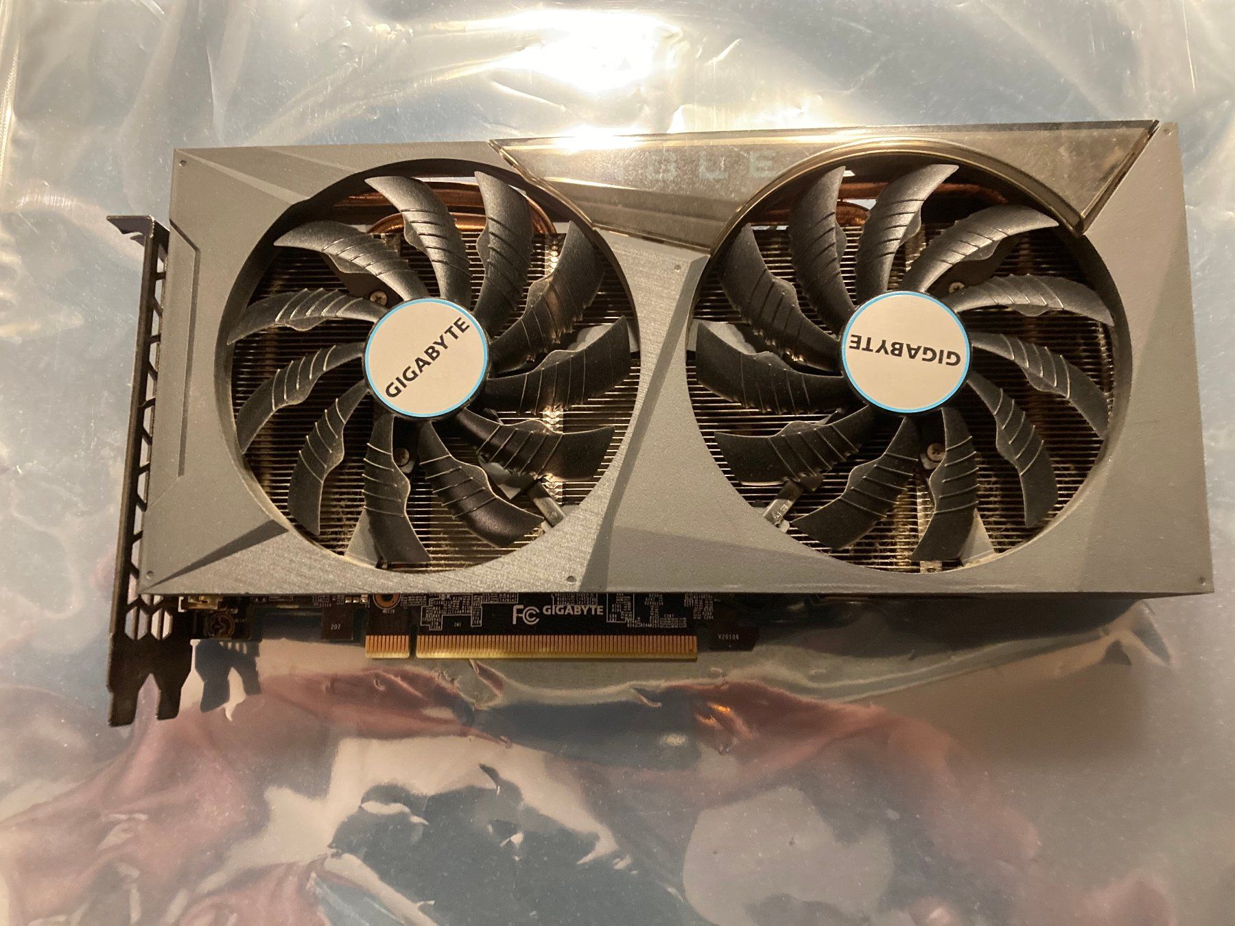 Nvidia Schede grafiche: Gigabyte GeForce RTX 3060 ti Eagle 8 GB Grafikkarte – Usato da Wettingen venduto da Schabernack_sam 3