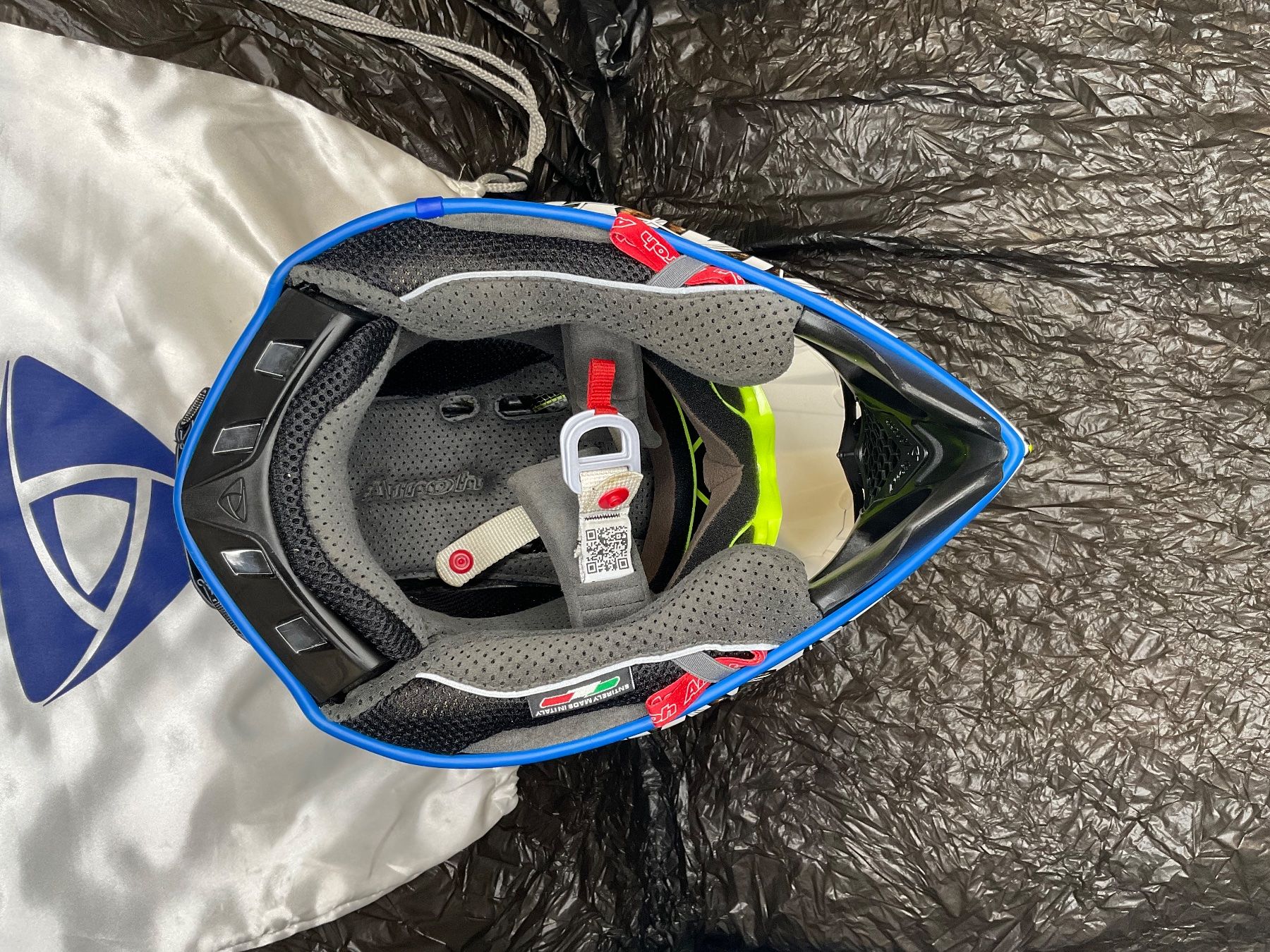 Airoh Caschi & visiere: Casque Airoh aviator 2.2 six days édition – Usato da Rossens FR venduto da Mo2ney 6