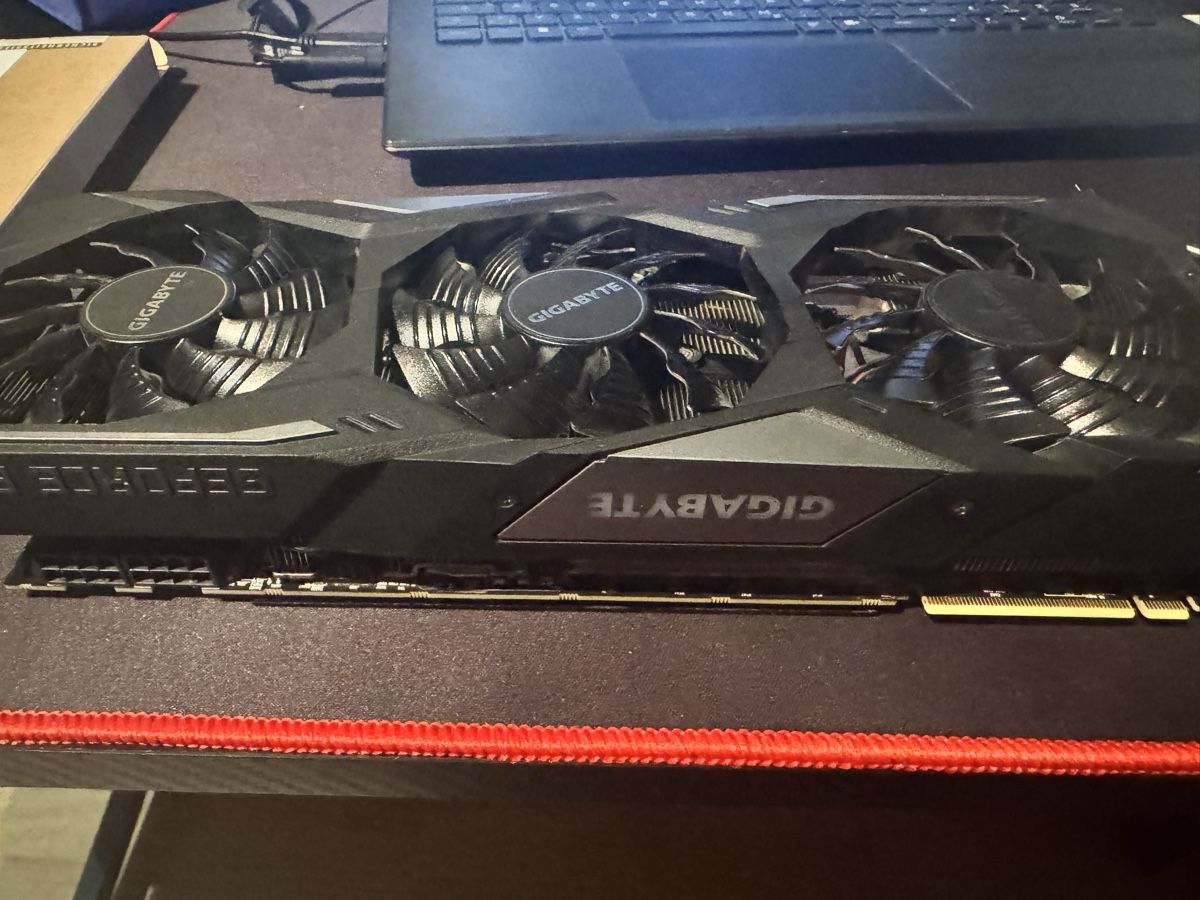 Gigabyte Schede grafiche: Rtx 2080 TI Gigabyte – Usato da Stans venduto da LingLingho