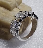 Eleganter Ring mit Zirkonia, 925 versilbert, Gr. 8