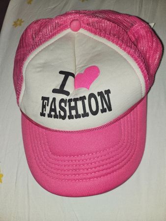 Cap: I love Fashion