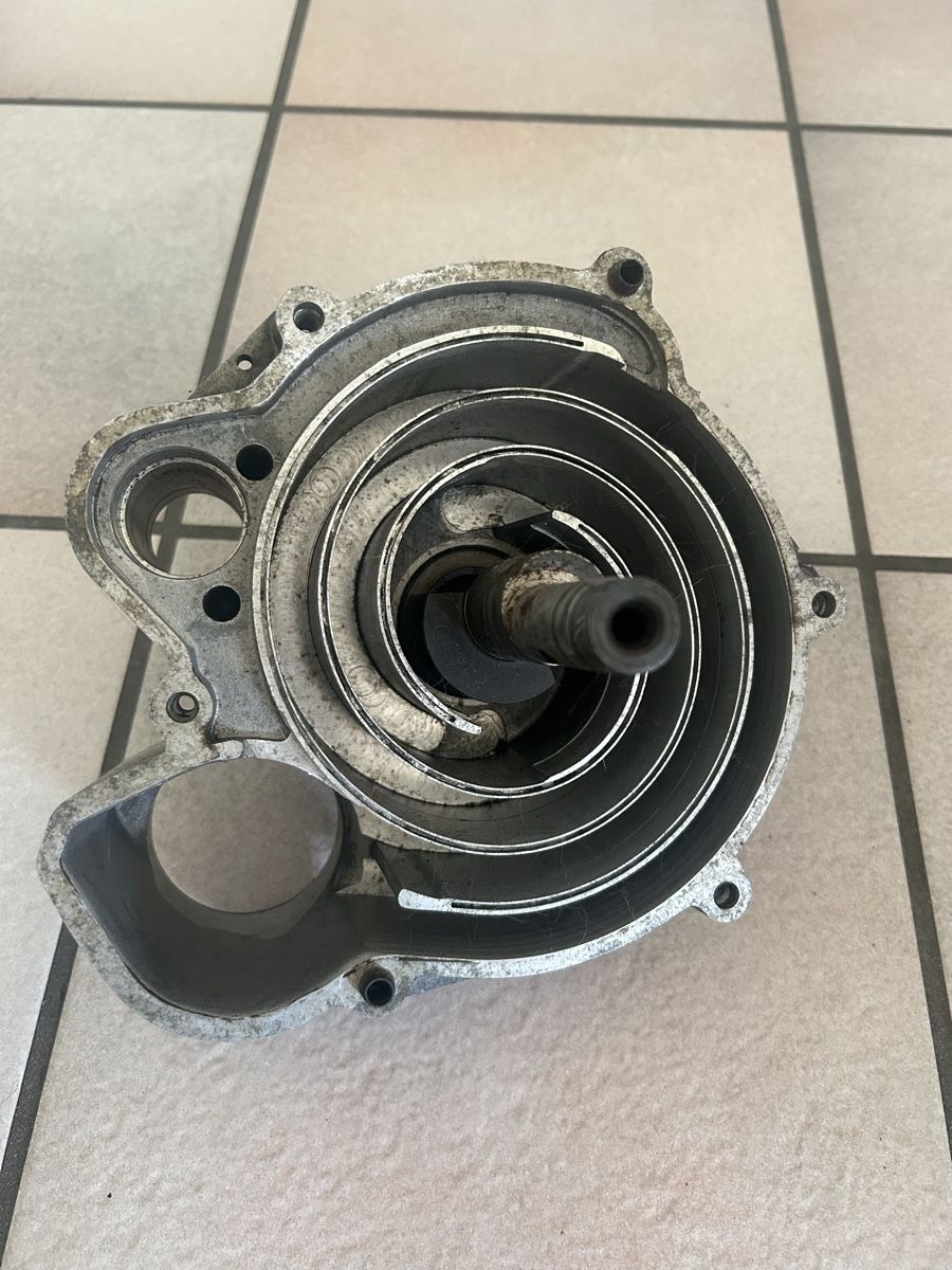 Volkswagen Alle Autoersatzteile: VW Golf2 G60 Lader  – Gebraucht aus Gampelen von ste_r6hj