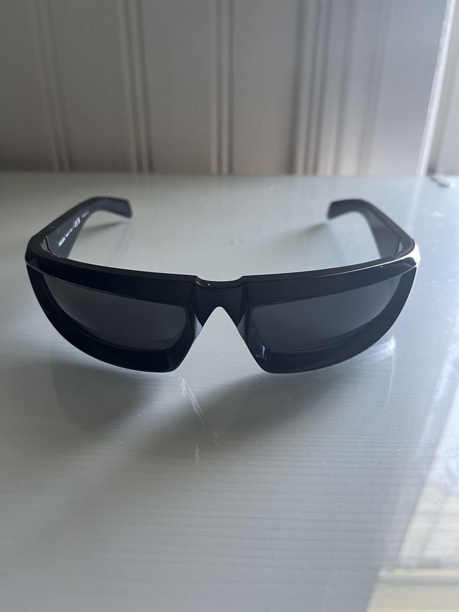 Prada Occhiali & Lenti: Prada Schnelle- Sonnenbrille Schwarz – Nuovo (secondo la descrizione) da Sulgen venduto da jac_hp2g 3