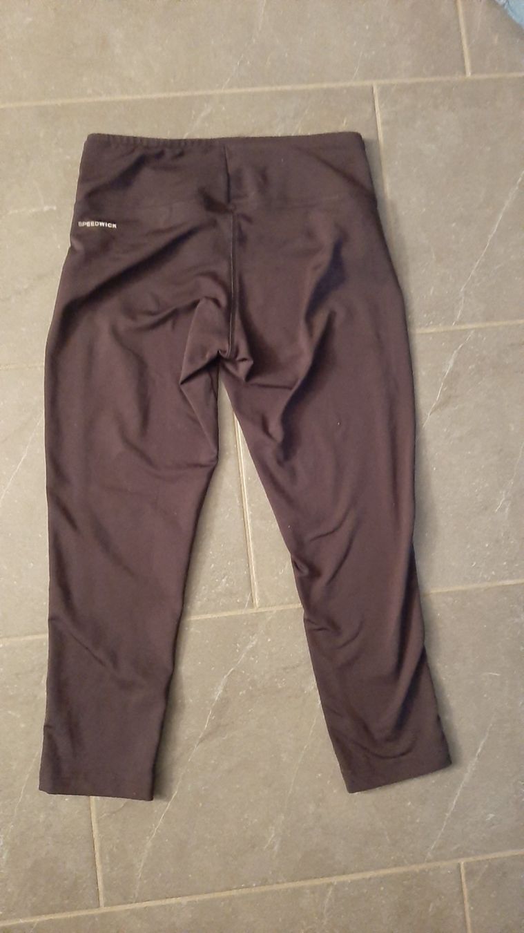 Reebok Leggings: Reebok 3/4 Tights Grösse S/34-36 – Usato da Dübendorf venduto da Luuuusmeitli12 2