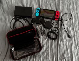 Console Nintendo Switch completed with accessiries and case