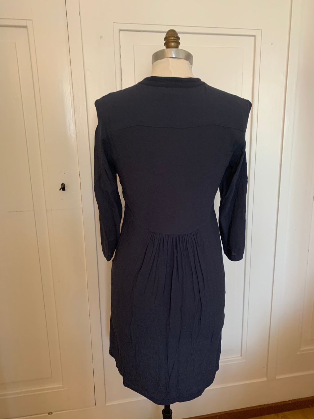 Vestiti: Noa Noa Kleid dunkelblau Gr. 36 – Usato da Thun venduto da Crown7 2