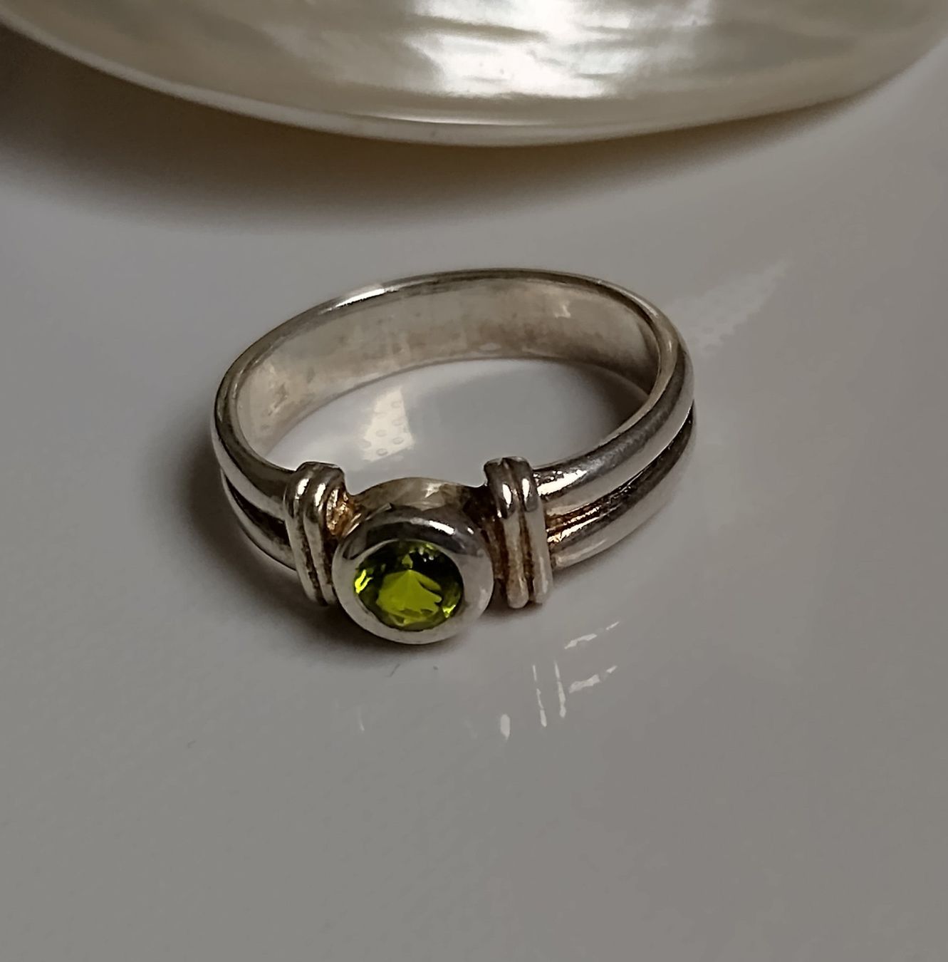 Ringe: RING SILBER 925 MIT GRÜNEM STEIN – Gebraucht aus Romanshorn von  2