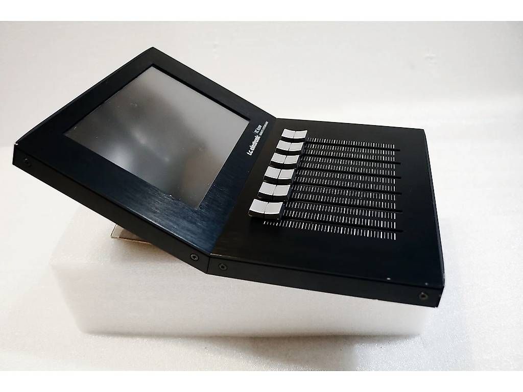 Strumenti musicali: TC Electronic System M6000 with ICON Remote – Usato da Manno venduto da LukeBulls 1