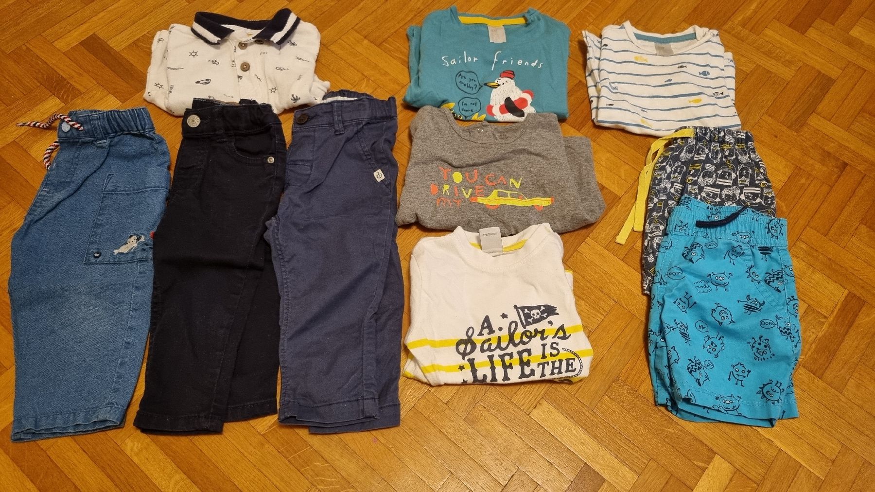 Kleiderpakete & -sets: Lot des habits garçon taille 74 – Gebraucht aus Ferpicloz von Clicli014