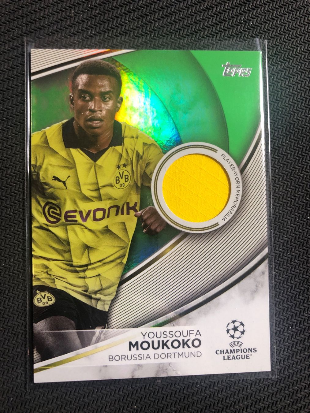 Topps Sammelbilder & Trading cards: Topps Flagship Youssoufa Moukoko Dortmund patch /199 – Gebraucht aus Wangenried von Garagara
