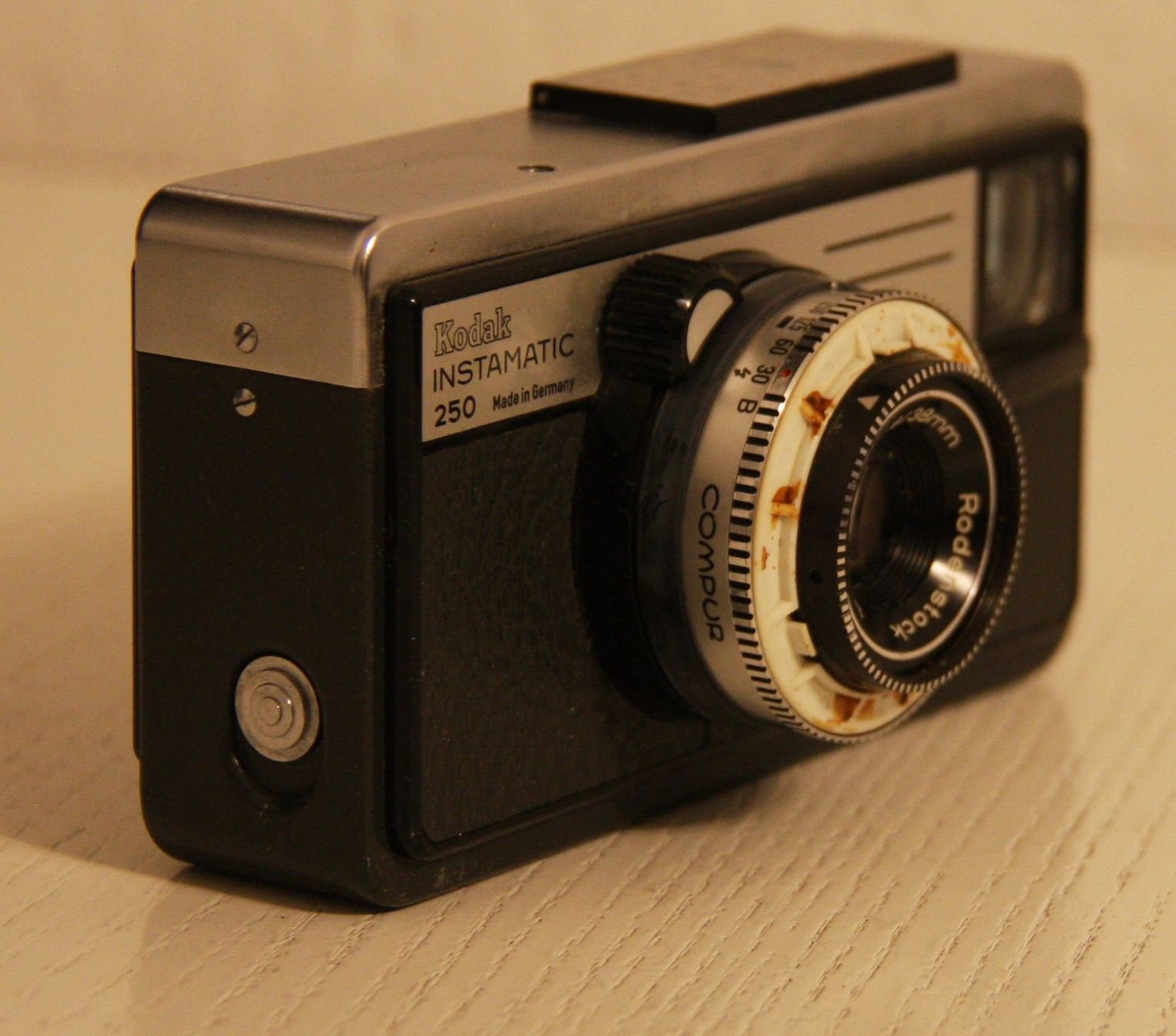 Kodak Fotocamera: Kodak Instamatic 250 – Usato da Fisibach venduto da he-man210 2