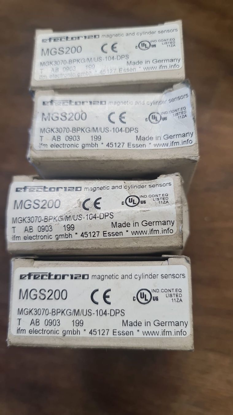 Composants électroniques: IFM MGS200 Magnetic & Cylinder  Sensor – Neuf avec emballage d'origine à Egerkingen par ogi3131