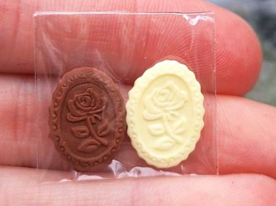 Puppenhäuser & -möbel: Handmade Anis, Rosen – Neu (gemäss Beschreibung) aus Zürich von HandmadeTinyFood
