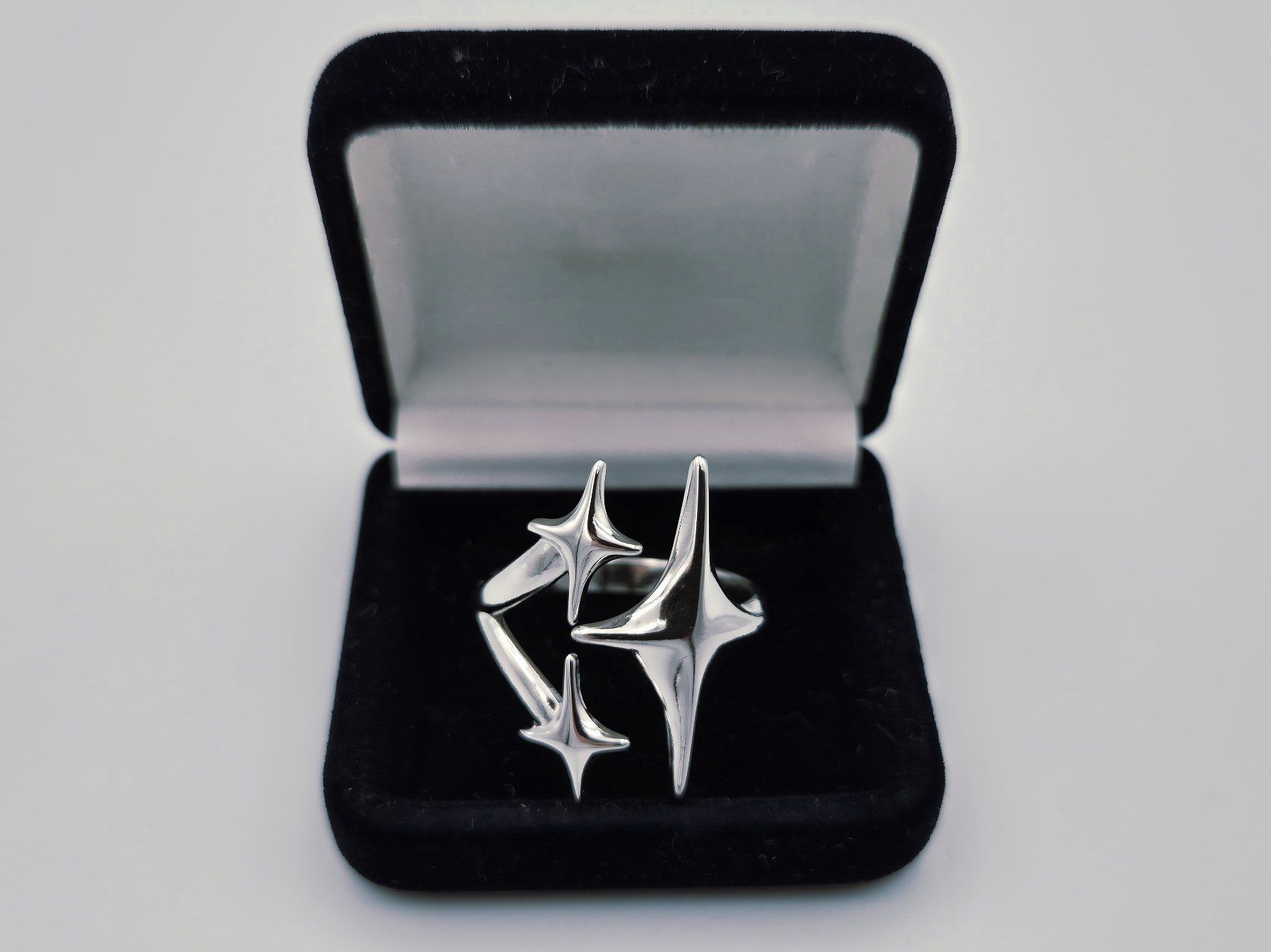 Anelli: Bague Étoiles Scintillantes Argentée Y2K – Usato da Riddes venduto da flo_ngl8