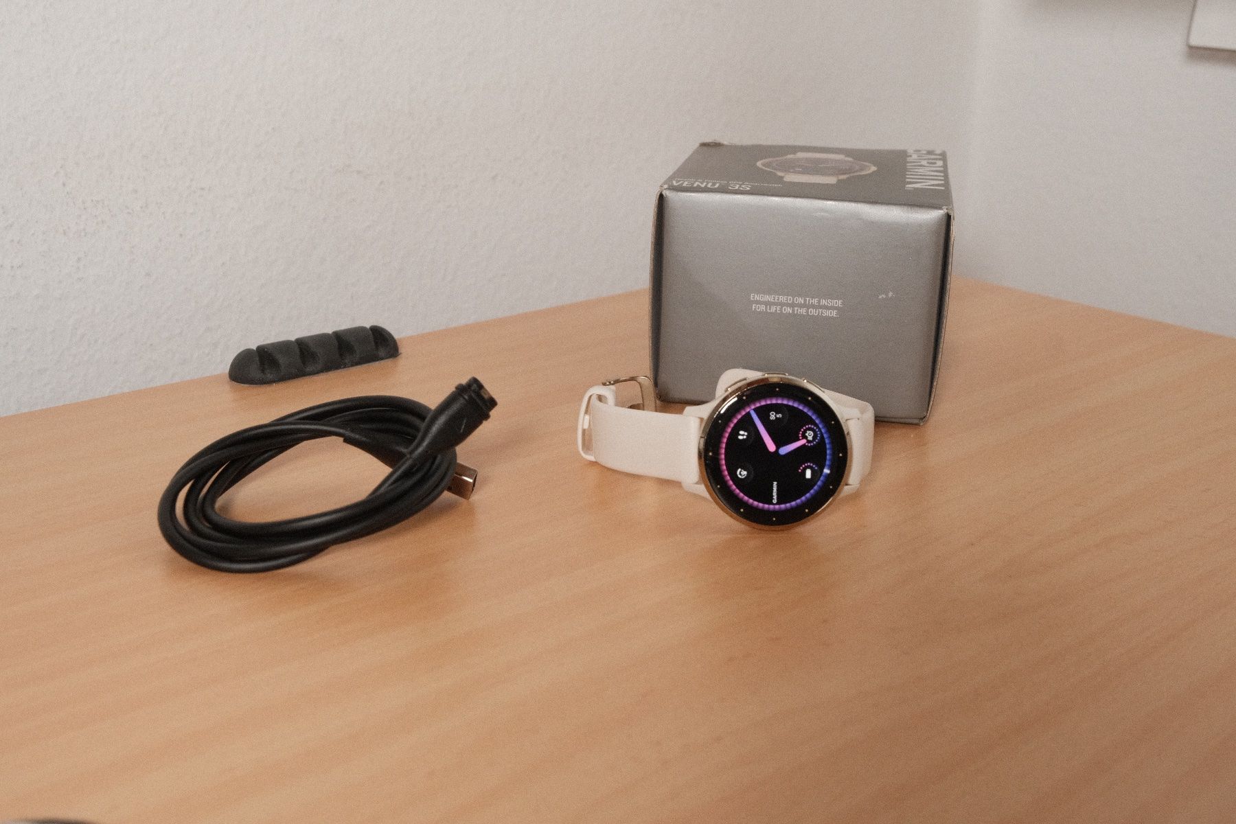 Garmin Smartwatch: Garmin Venu 3s 41mm Elfenbein/Softgold – Usato da Kreuzlingen venduto da jeje98