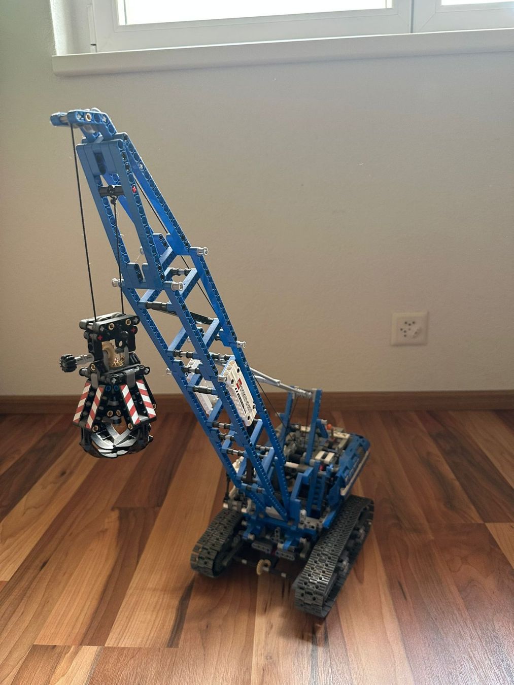 Lego Kit di costruzioni: LEGO Technic Grue sur chenilles 42042 Avec plans – Usato da Vétroz venduto da enz_gr95 1
