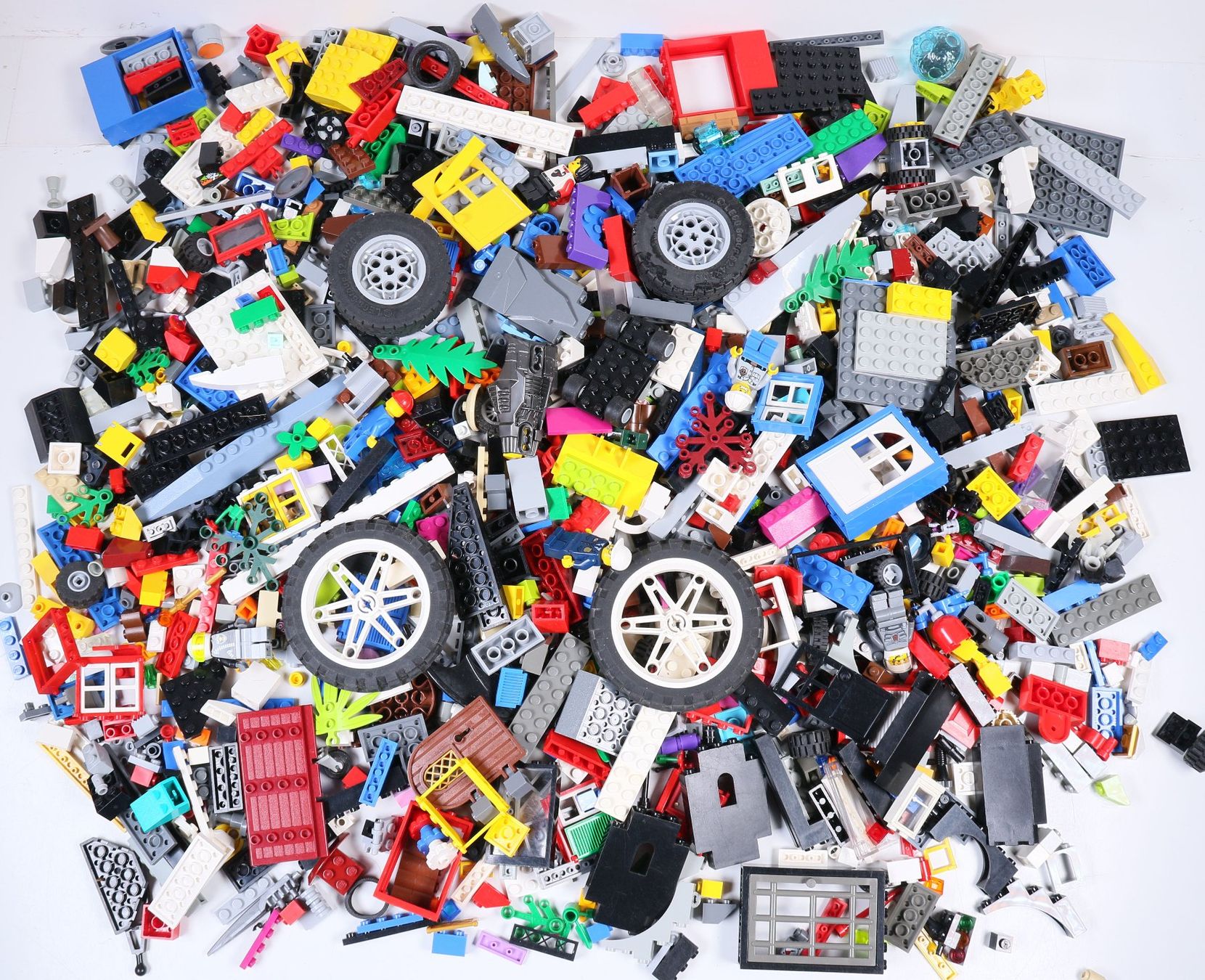 Lego Kit di costruzioni: 1.5 kg. Legoteile mit Minifiguren – Usato da Hettlingen venduto da Scholi99