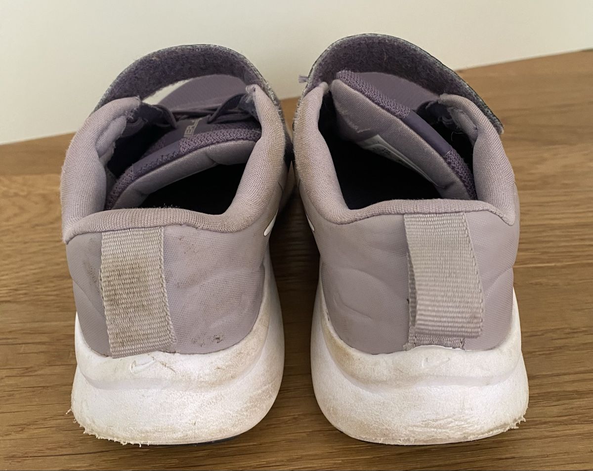 Nike Scarpe per ragazze: Nike Turnschuhe - Gr. 31 – Usato da Frenkendorf venduto da Kompasskind 3