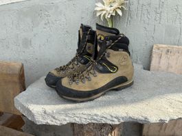 Bottes de randonnée La Sportiva Gore-Tex taille 43.5 Italie
