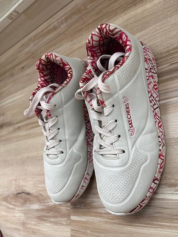 Scarpe da donna: Turnschuh Skechers Gr. 37 – Usato da Thun venduto da danceT